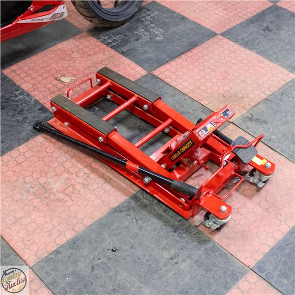 MOTORCYCLE JACK 1500LB CAPACITY (TORIN “BIG RED”)