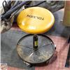 Image 1 : TOLSEN ROLLER SEAT