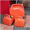 Image 1 : 3 GASOLINE JERRY CANS