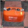 Image 1 : VINTAGE METAL GAS JERRY CAN