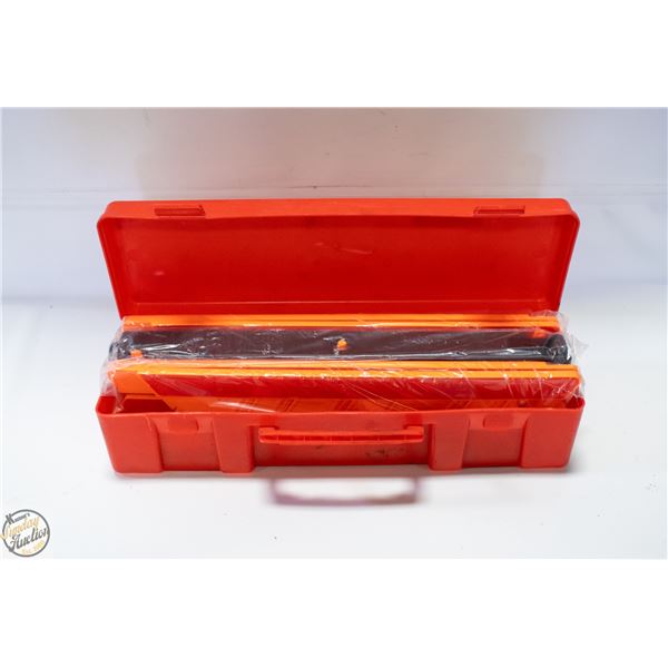AUTOMOTIVE EMERGENCY FLARES IN RED