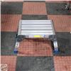 Image 1 : FOLDING ALUMINUM PLATFORM 350LB RATING