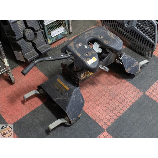 CURT A25 5TH WHEEL TRAILER HITCH