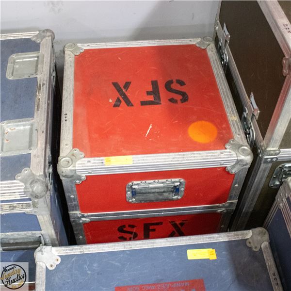 DURABLE SHIPPING CASE: H 19" W 19" L 20"