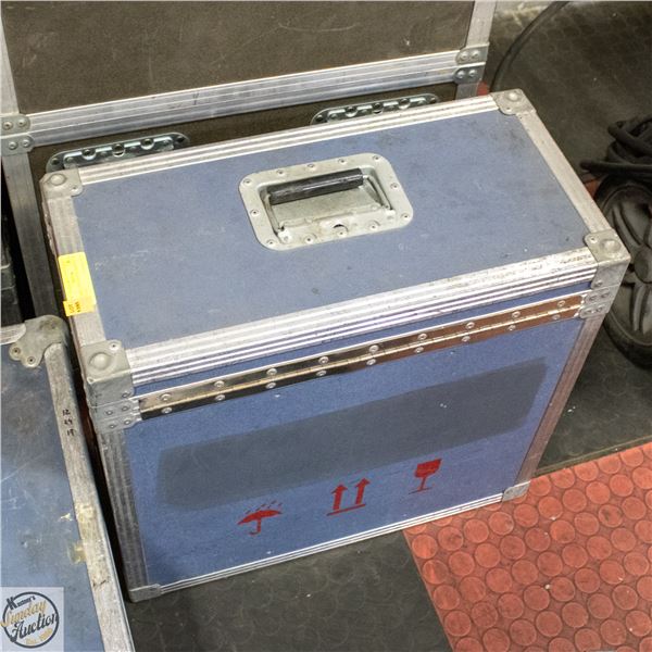 DURABLE SHIPPING CASE: H 19" W 21" L 10"