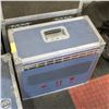 Image 1 : DURABLE SHIPPING CASE: H 19" W 21" L 10"