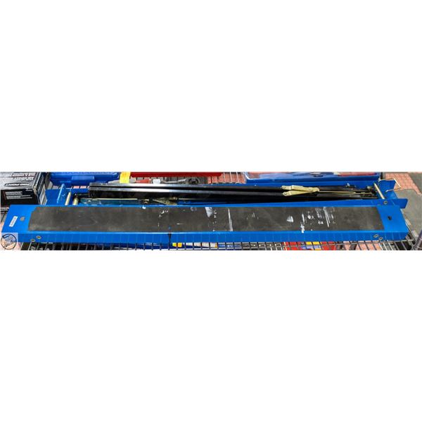 PAIR OF MASTERCRAFT FOLDING SAW-