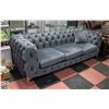 Image 1 : NEW DELUXE STUDDED ACCENT FABRIC SOFA