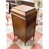 Image 3 : ANTIQUE STARR OF RICHMOND INDIANA PHONOGRAPH