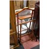 Image 1 : WOODEN CLOTHING VALET