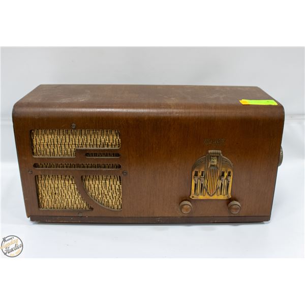 1938 MARCANI ANTIQUE RADIO - NO CORD