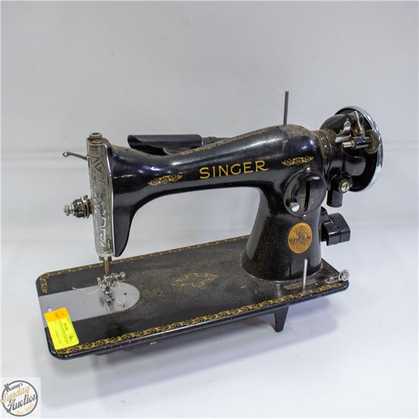 ANTIQUE SINGER SEWING MACHINE MODEL 15-91