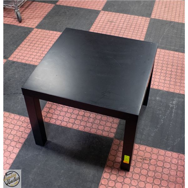 BLACK END TABLE H-18" W-22" L-22"