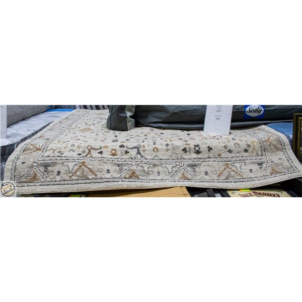 GERTMENIAN SOLARIS COLLECTION JORDYN AREA RUG