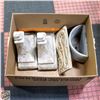 Image 1 : 4 PIECES OF CONCRETE YARD DECOR