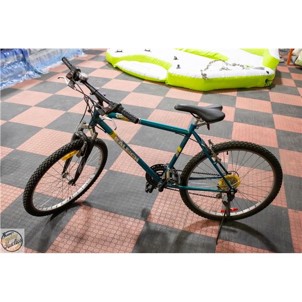 RALEIGH 26' 15 SPEED FRONT SUSPENSION BIKE