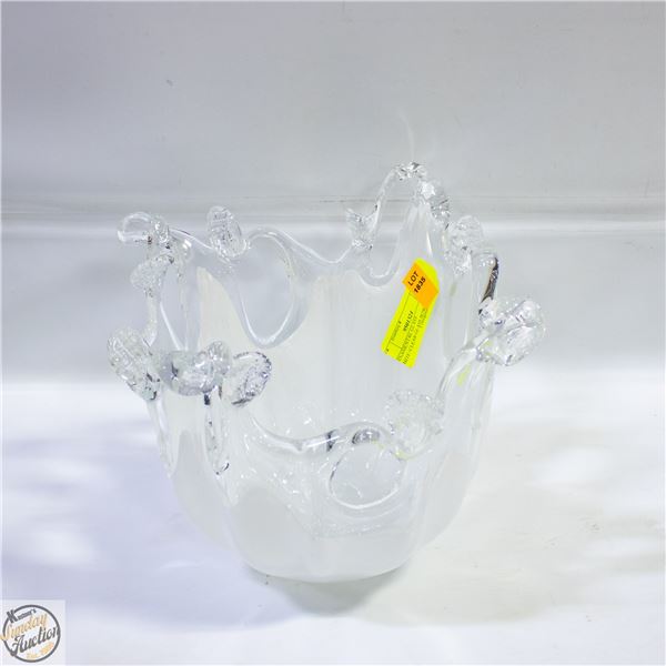 ORNAMENTAL GLASS WHITE+CLEAR GLASS BOW
