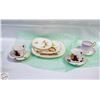Image 1 : VINTAGE 3-TIERED PETI-FOUR CAKE STAND