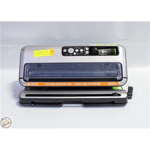 FOODSAVER FM5000 SERIES 2 IN I SEALING SYSTEM