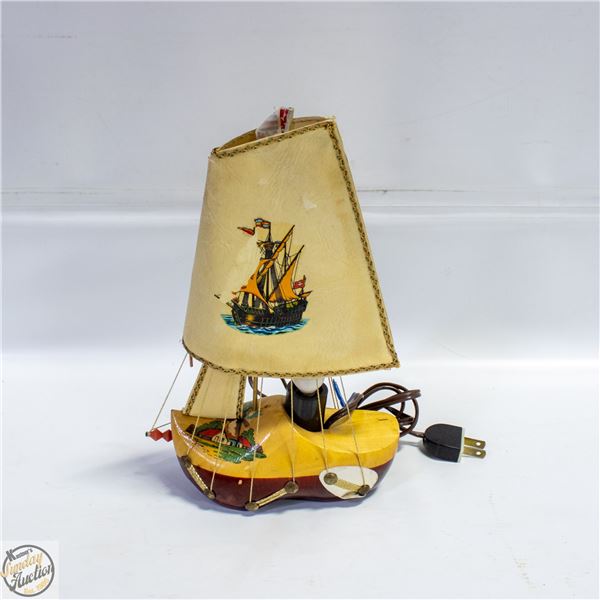VINTAGE DUTCH HOLLAND WOODEN SHOW SAIL BOAT LAMP