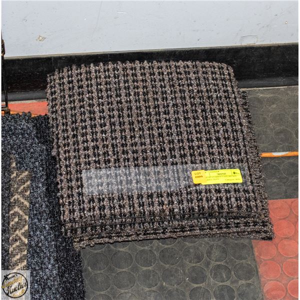 LOT OF 9 VARIOUS SIZE BROWN CARPET TILES