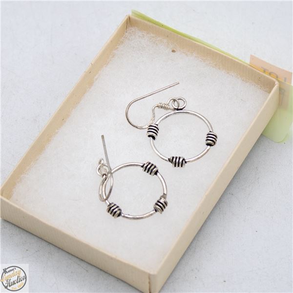 STAMPED 92.5 PAIR OF HOOP STYLE EARRINGS