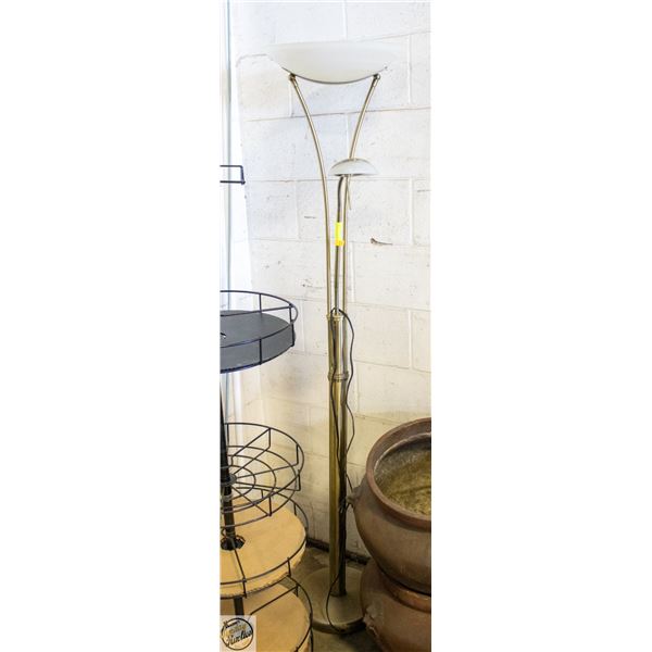 2 FIXTURE LIVING ROOM STANDING LAMP