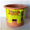 Image 1 : HEAVY DUTY TOMATO BARREL WITH TOWER