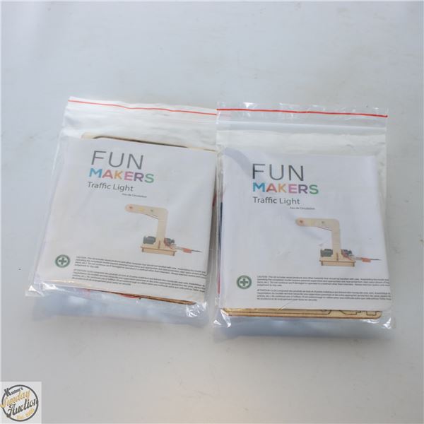 2 X WOODEN TRAFFIC LIGHTS BUILD KITS