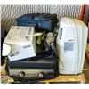 Image 1 : PALLET OF HOUSE/YARD ITEMS *ALL NEED REPAIR/CLEAN*