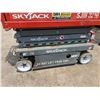 Image 10 : 2014 Skyjack SJIII-3219 Electric Scissor Lift
