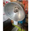 Image 2 : Shop Light on Wheels