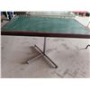 Image 1 : Green 4 ft Table