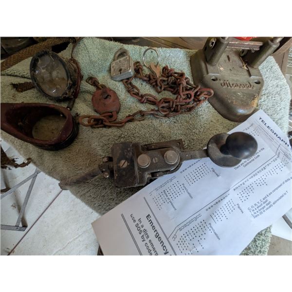 Hole punch Locks and Chains Welding Goggles
