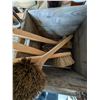 Image 2 : Alpha Milk Crate and Three Brushes