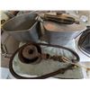 Image 2 : Two Pots