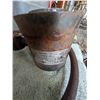 Image 3 : Two Pots