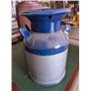 Image 2 : Blue / Cream  Can 5 Gallon