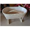 Image 1 : Doll Basinet