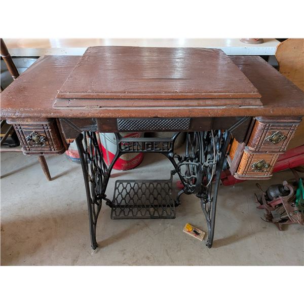 Singer Treadle Manual Sewing Machine Complete