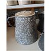 Image 2 : Five Coffee Pots