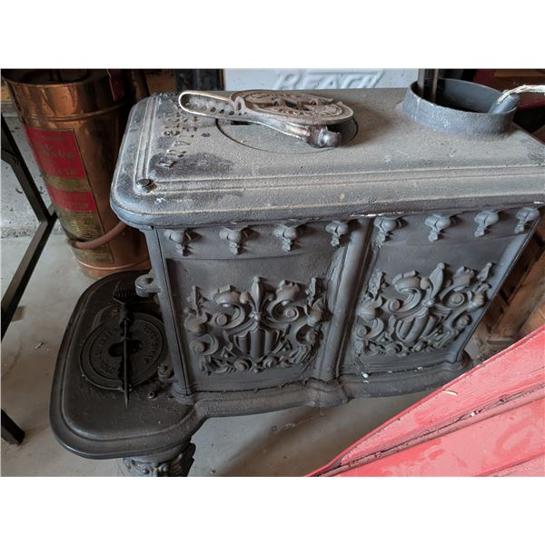 Black Giant Cast Iron Stove