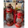 Image 2 : Two Red Lanterns