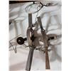 Image 1 : Two Leg Hold Traps #3 /#4 Victoria