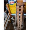 Image 3 : Imperial Esso #1 Wooden Pump Jack Model