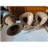 Image 1 : Three Antique Horns