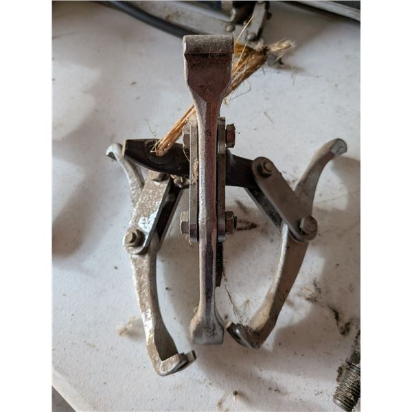 Owatonna Tool Co. Puller