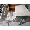 Image 1 : School Desk