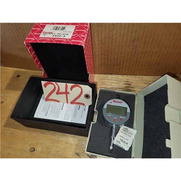 New Starrett 2800-5 Electronic Indicator