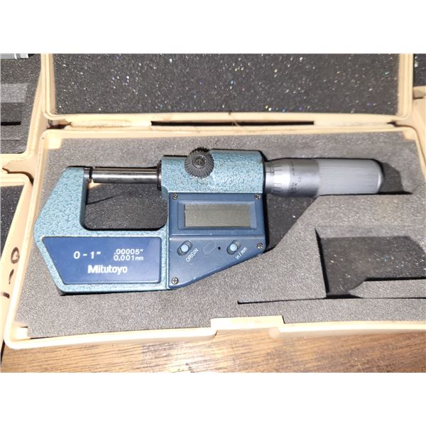 Mitutoyo No.293-765-30 Digital Micrometer 0-1"